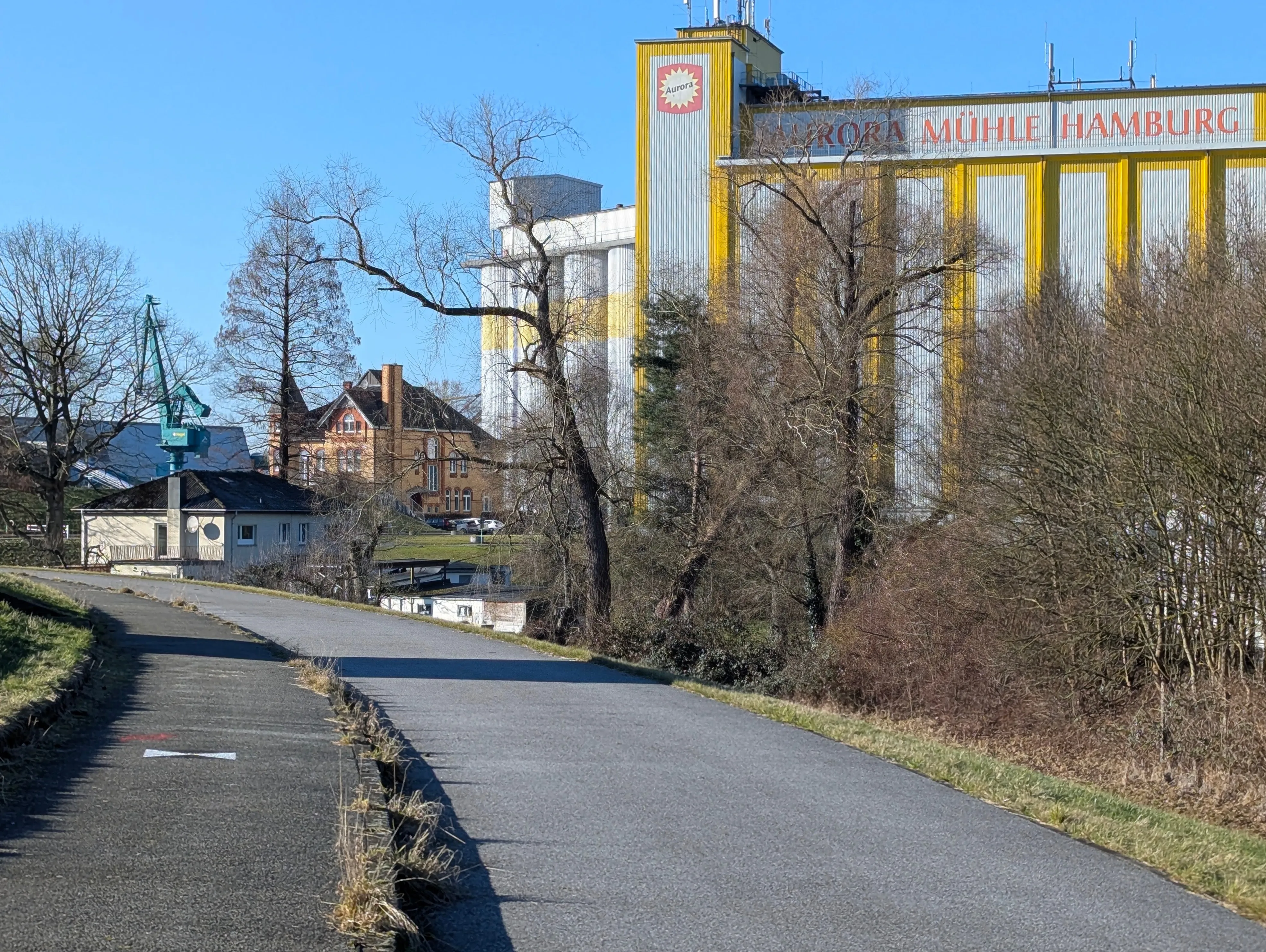 Aurora mill Plange's villa, Silos